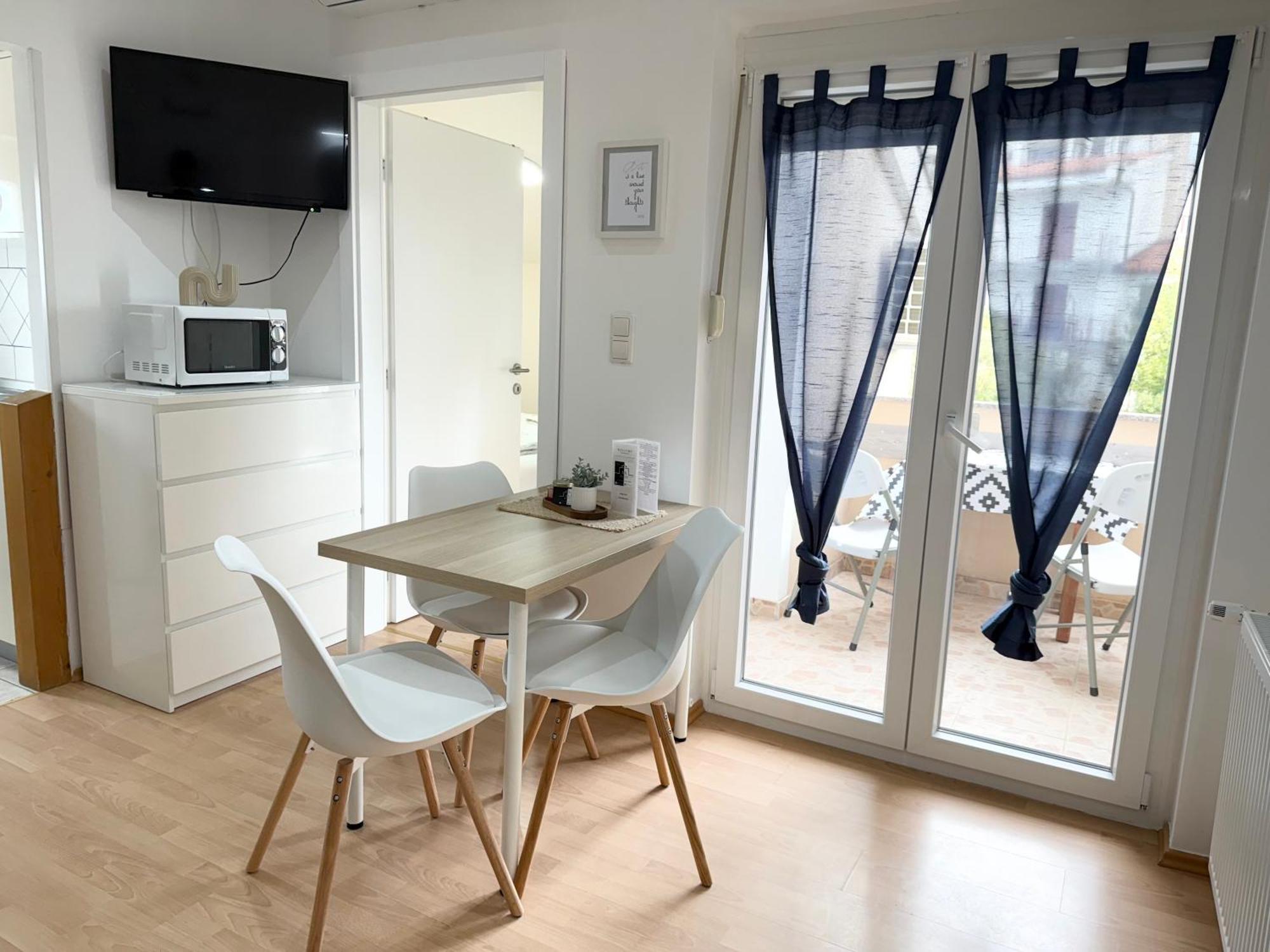 Apartment Antic 1 *